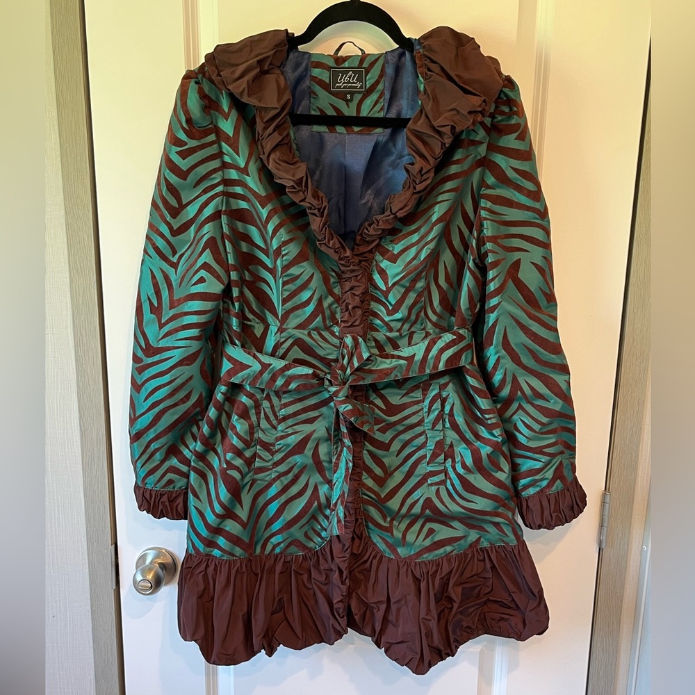 Ubu Zebra Satin Lightweight Button Up Ruffle Mid Length Jacket Sz S